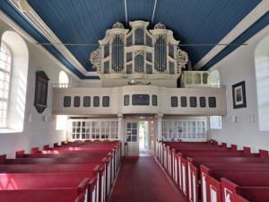 Deichkirche Carolinensiel, Innenraum, Orgel